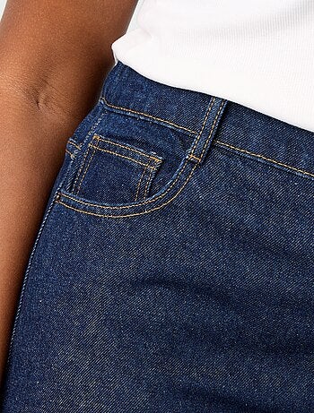 Jeans a gamba larga con risvolto alla base