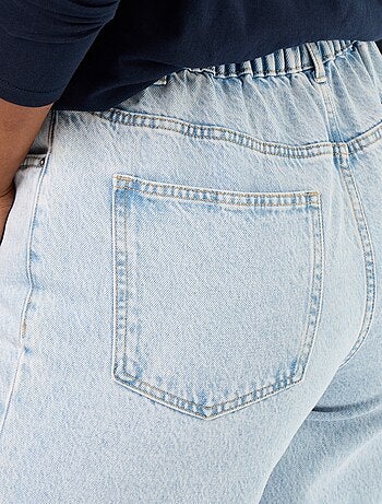 Jeans a gamba larga con risvolto alla base