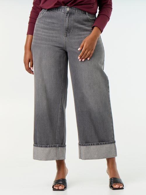 Jeans a gamba larga con risvolto alla base - Kiabi Jeans a gamba larga con risvolto alla base - Kiabi