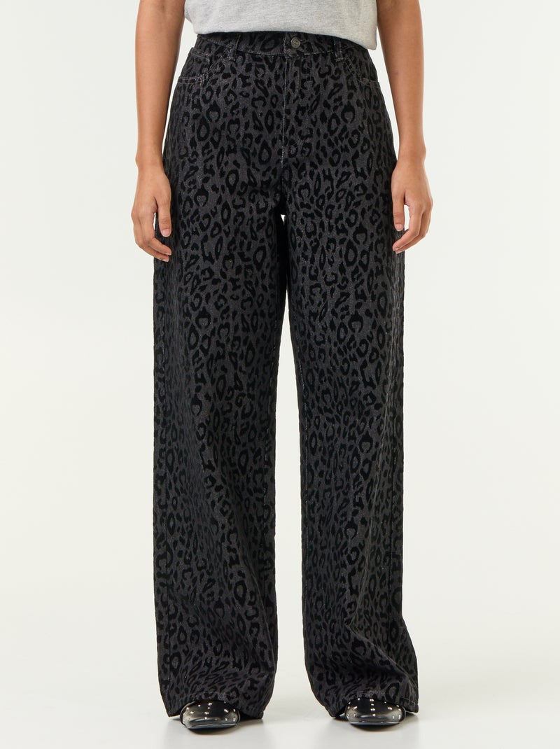 Jeans a gamba larga con stampa leopardata Nero - Kiabi