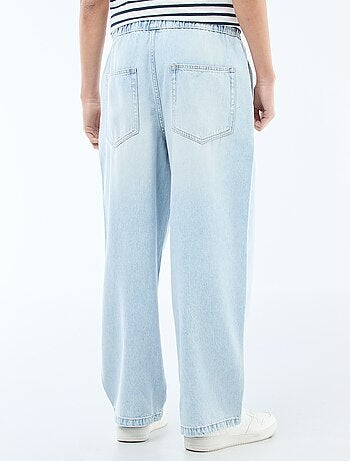 Jeans a gamba larga con vita elasticizzata