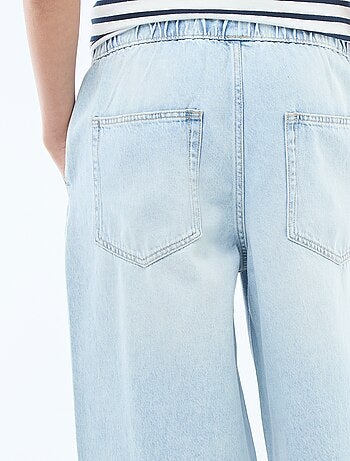 Jeans a gamba larga con vita elasticizzata
