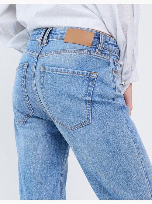 Jeans a taglio di stivali, mo fashion - Kiabi Jeans a taglio di stivali, mo fashion - Kiabi