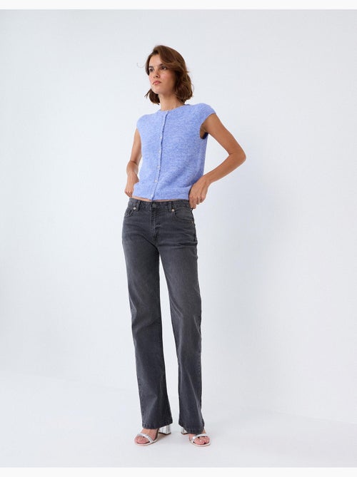 Jeans a taglio di stivali, mo fashion - Kiabi Jeans a taglio di stivali, mo fashion - Kiabi