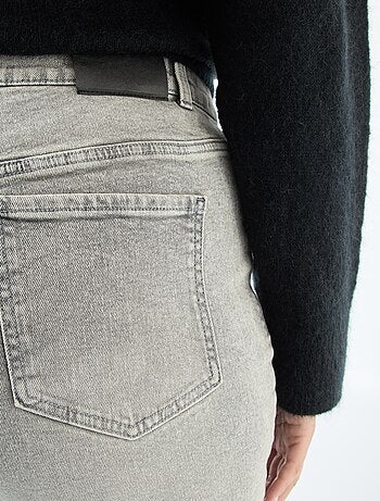 Jeans a vita alta con strass