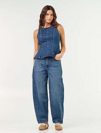 Jeans a vita alta e gamba larga
