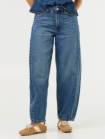 Jeans a vita alta e gamba larga
