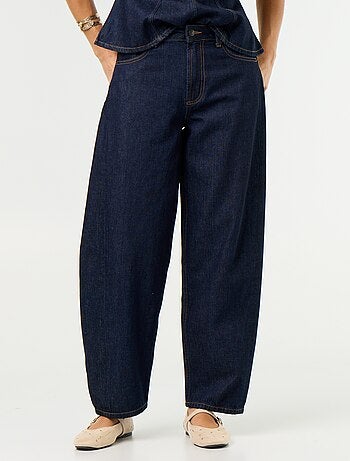 Jeans a vita alta e gamba larga
