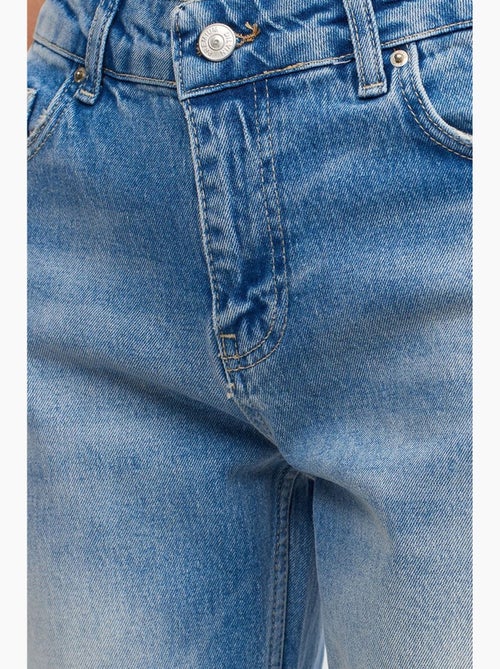 Jeans a vita media a gamba dritta dilvin - Kiabi Jeans a vita media a gamba dritta dilvin - Kiabi