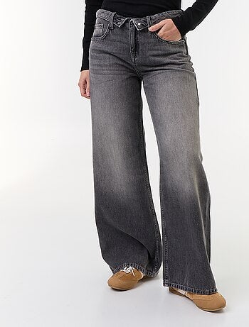 Jeans ampi con cintura fantasia