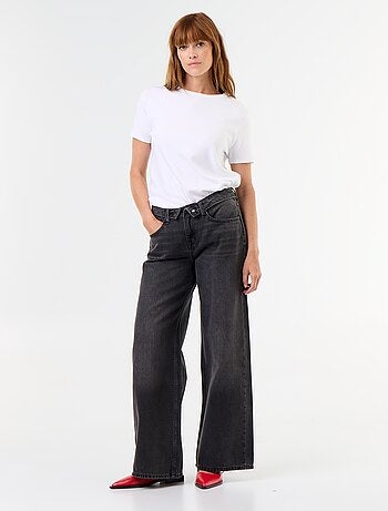 Jeans ampi con cintura fantasia