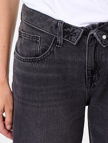 Jeans ampi con cintura fantasia