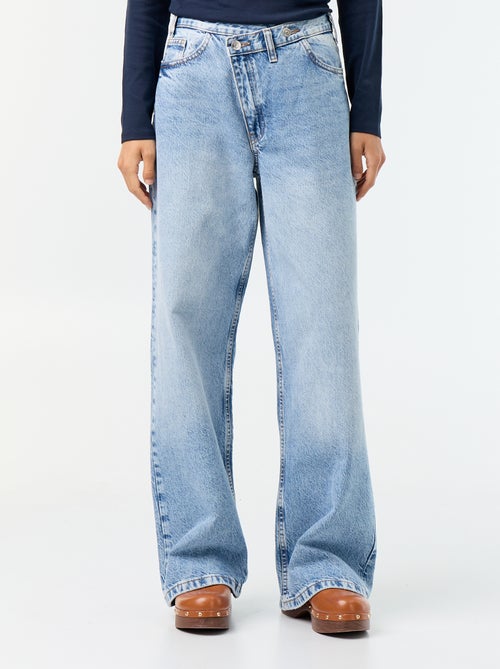 Jeans barrel con abbottonatura asimmetrica - Kiabi