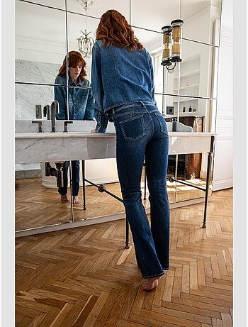 Jeans bootcut , lunghezza 34