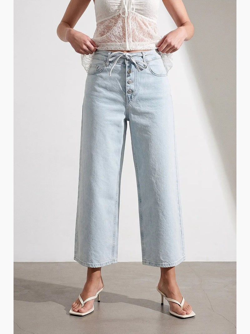 Jeans capri da donna a gamba ampia a vita alta con dettaglio in pizzo dilvin Blu chiaro - Kiabi
