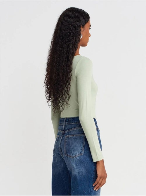 Jeans da donna a vita alta a gamba dritta dilvin - Kiabi Jeans da donna a vita alta a gamba dritta dilvin - Kiabi