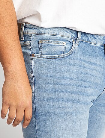 Jeans dritti con 5 tasche - L32