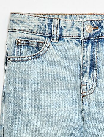 Jeans dritti con abrasioni fantasiose