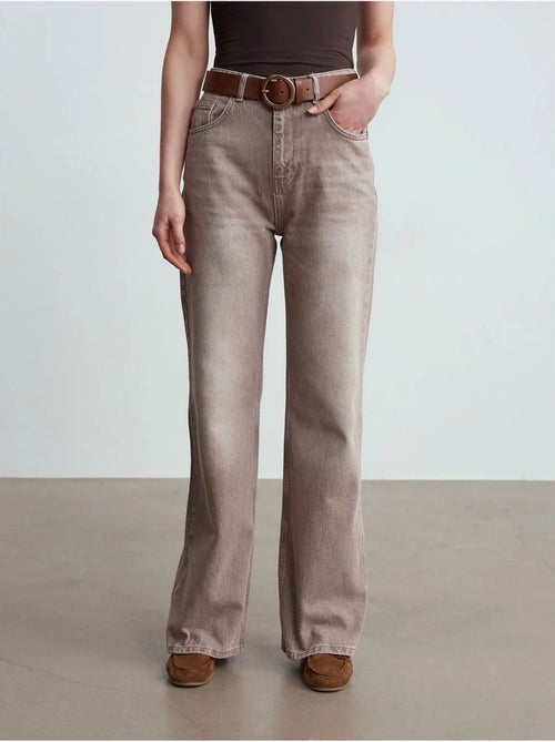 Jeans in denim a gamba dritta a vita alta dilvin - Kiabi Jeans in denim a gamba dritta a vita alta dilvin - Kiabi