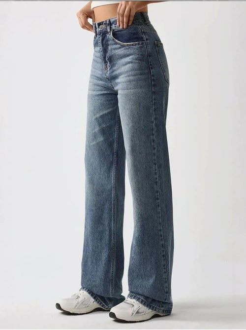 Jeans in denim a gamba dritta hiccup - Kiabi Jeans in denim a gamba dritta hiccup - Kiabi