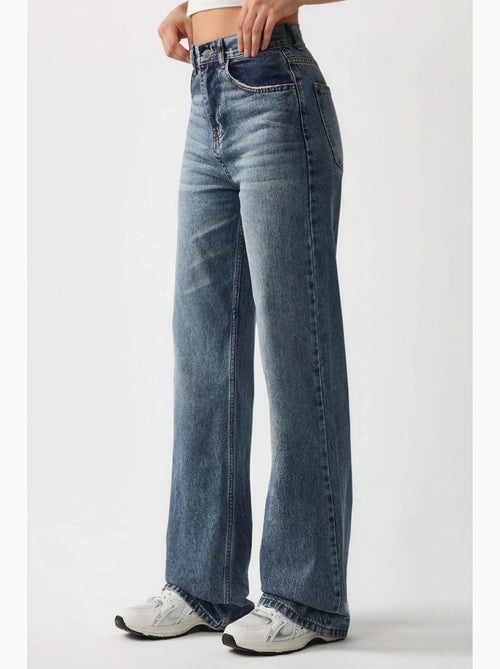 Jeans in denim a vita normale e gamba dritta hiccup - Kiabi Jeans in denim a vita normale e gamba dritta hiccup - Kiabi