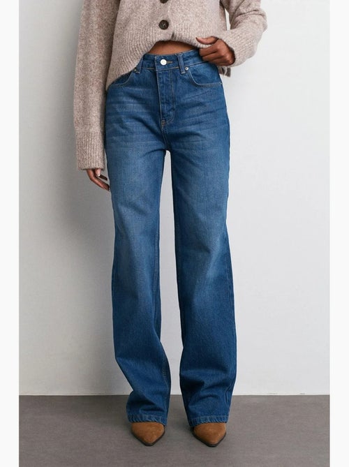 Jeans in denim a zampa a vita media dilvin - Kiabi Jeans in denim a zampa a vita media dilvin - Kiabi