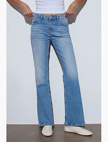 Jeans in denim bootcut a vita bassa dilvin