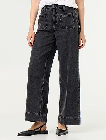 Jeans larghi a vita alta con tasche applicate
