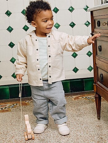 Jeans larghi con vita regolabile