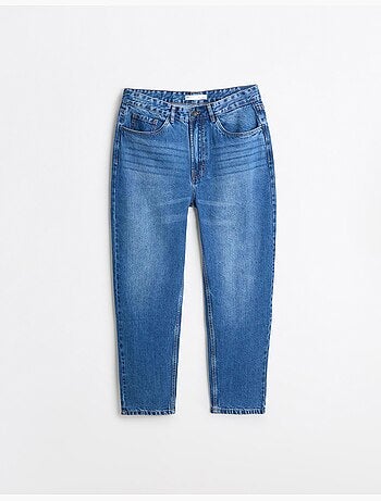 Jeans larghi, mo fashion