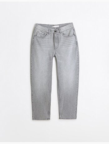 Jeans larghi, mo fashion