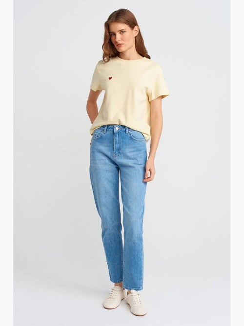 Jeans mom a vita alta a gamba dritta dilvin - Kiabi Jeans mom a vita alta a gamba dritta dilvin - Kiabi