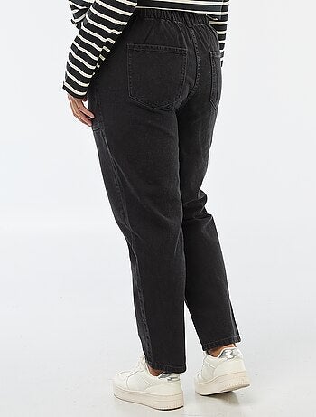 Jeans mom con elastico in vita
