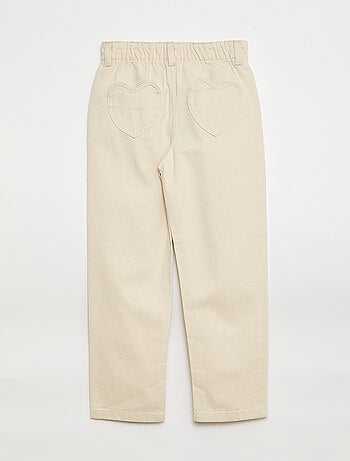 Jeans mom con tasche a forma di cuore