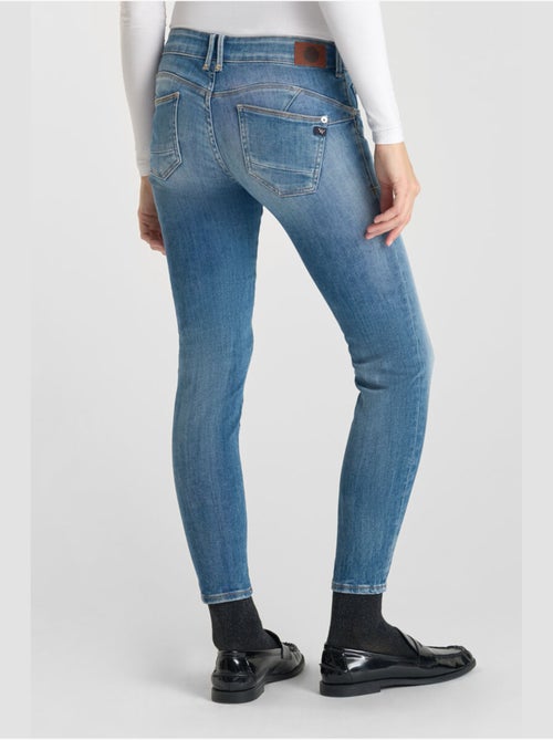Jeans push-up slim pulp, 7/8 - Kiabi Jeans push-up slim pulp, 7/8 - Kiabi