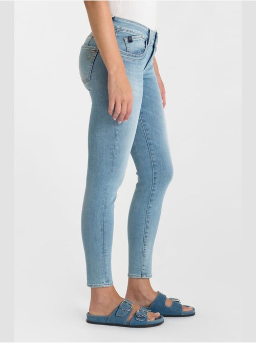 Jeans push-up slim pulp, 7/8 - Kiabi Jeans push-up slim pulp, 7/8 - Kiabi