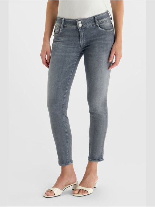 Jeans push-up slim pulp, 7/8 - Kiabi Jeans push-up slim pulp, 7/8 - Kiabi