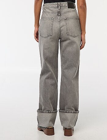 Jeans regular / a vita alta con ampio risvolto alla base