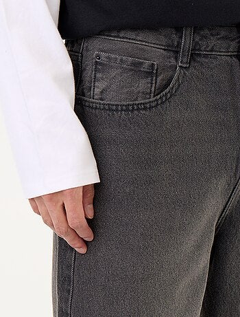 Jeans taglio ampio / relaxed fit