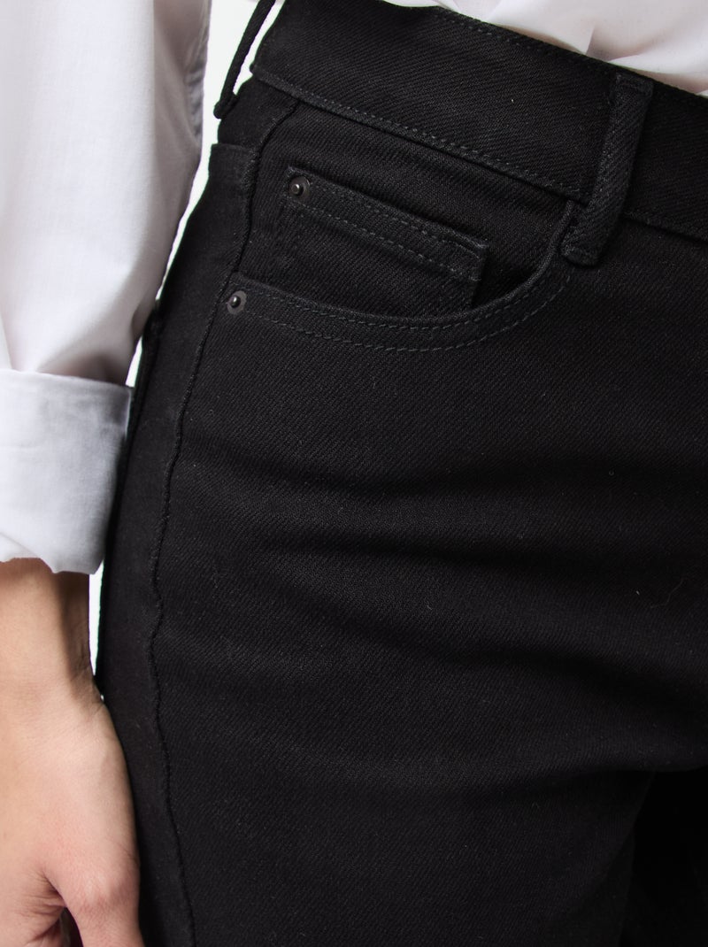 Jeans taglio flare/bootcut a vita alta Nero - Kiabi