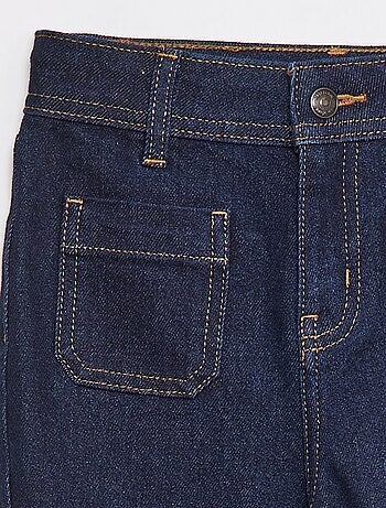 Jeans taglio flare/bootcut con tasche applicate