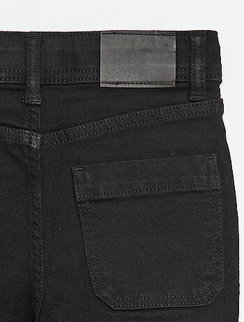 Jeans taglio flare/bootcut con tasche applicate
