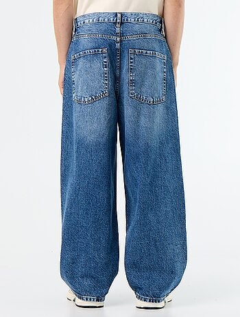 Jeans taglio super baggy