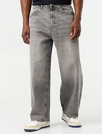 Jeans taglio super baggy