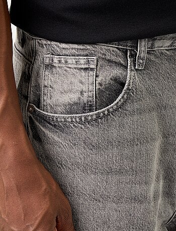 Jeans taglio super baggy