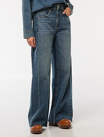 Jeans wide leg con orlo sfrangiato