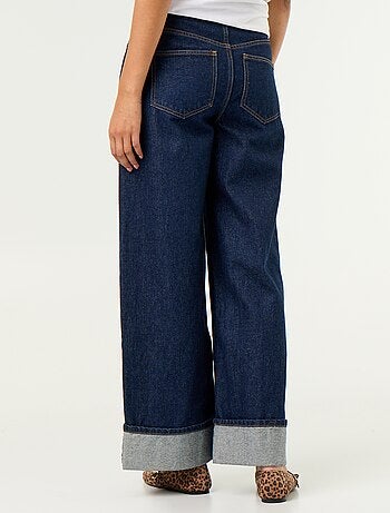 Jeans wide leg con risvolto all'orlo