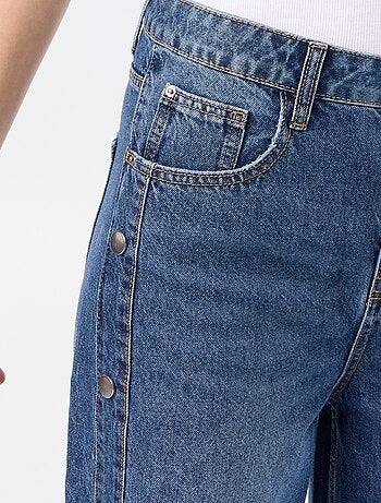 Jeans wide leg / taglio ampio con bottoni a pressione decorativi sui lati