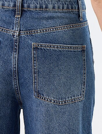 Jeans wide leg / taglio ampio con bottoni a pressione decorativi sui lati