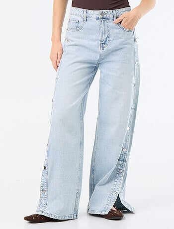 Jeans wide leg / taglio ampio con bottoni a pressione decorativi sui lati